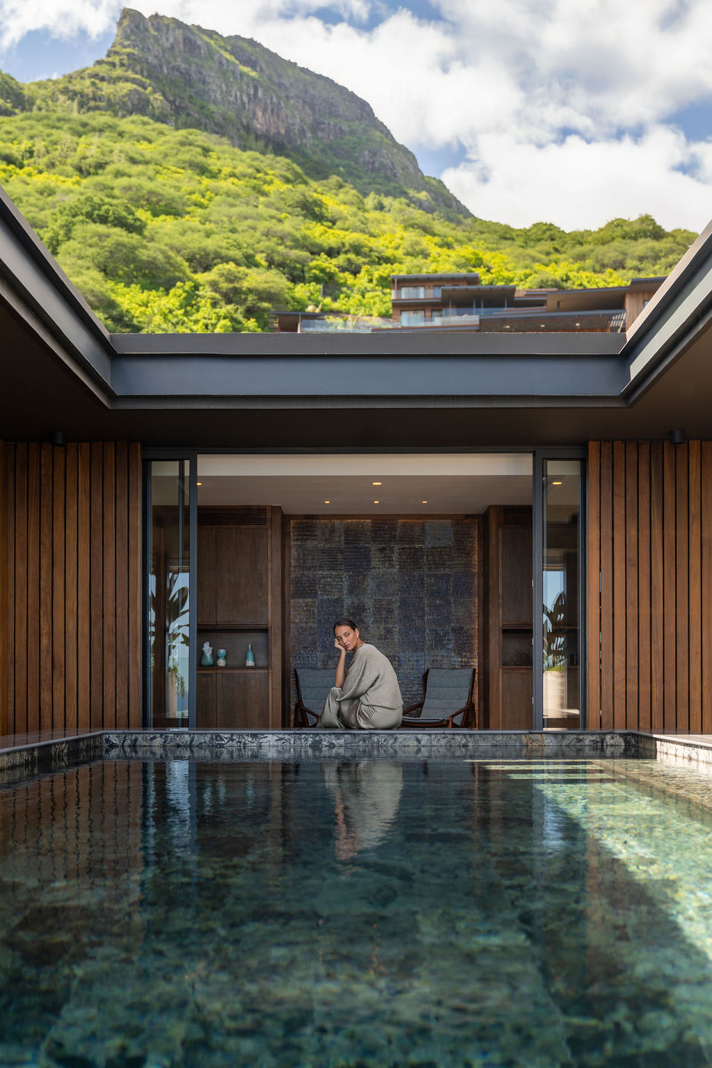 JOA & LOE Penthouse 13